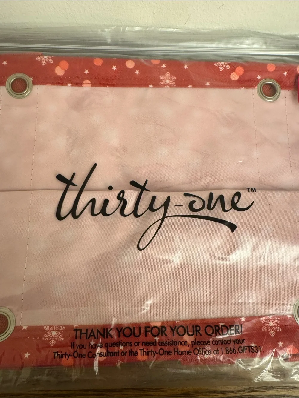 Thirty-One Medium Utility Tote Fun Flurries Red Star NIP